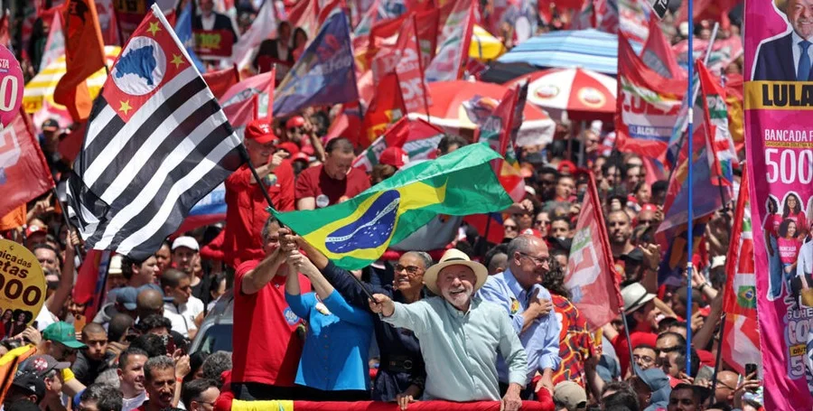 Candidates address Brazil election rally